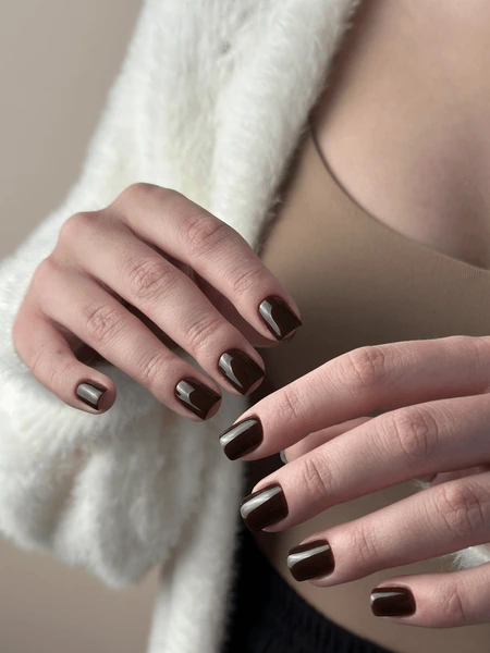 mixed brown shades manicure, chocolate and taupe nails, quiet luxury style