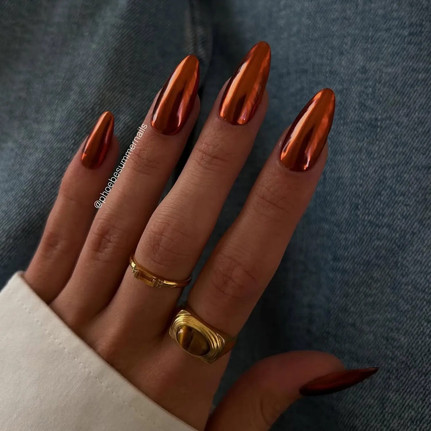17 Trendy Chrome Manicure Ideas for Fall That Shine With Showstopping Shimmer