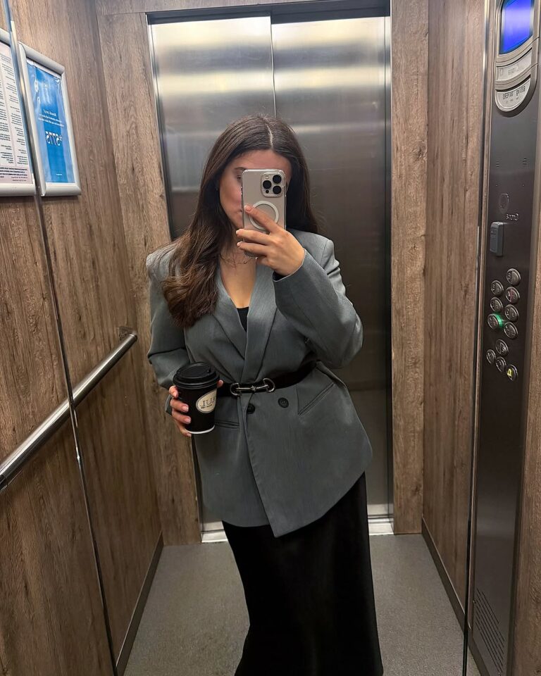 25 Work Outfit Ideas Helping You Look Confident and Comfortable