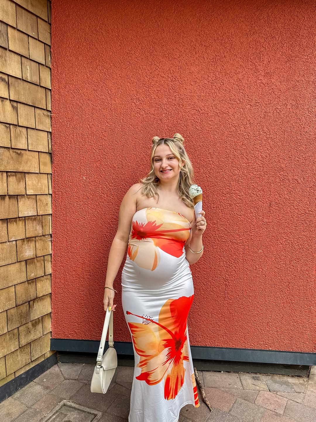 A simple and bright summer dress that allows ease of movement.