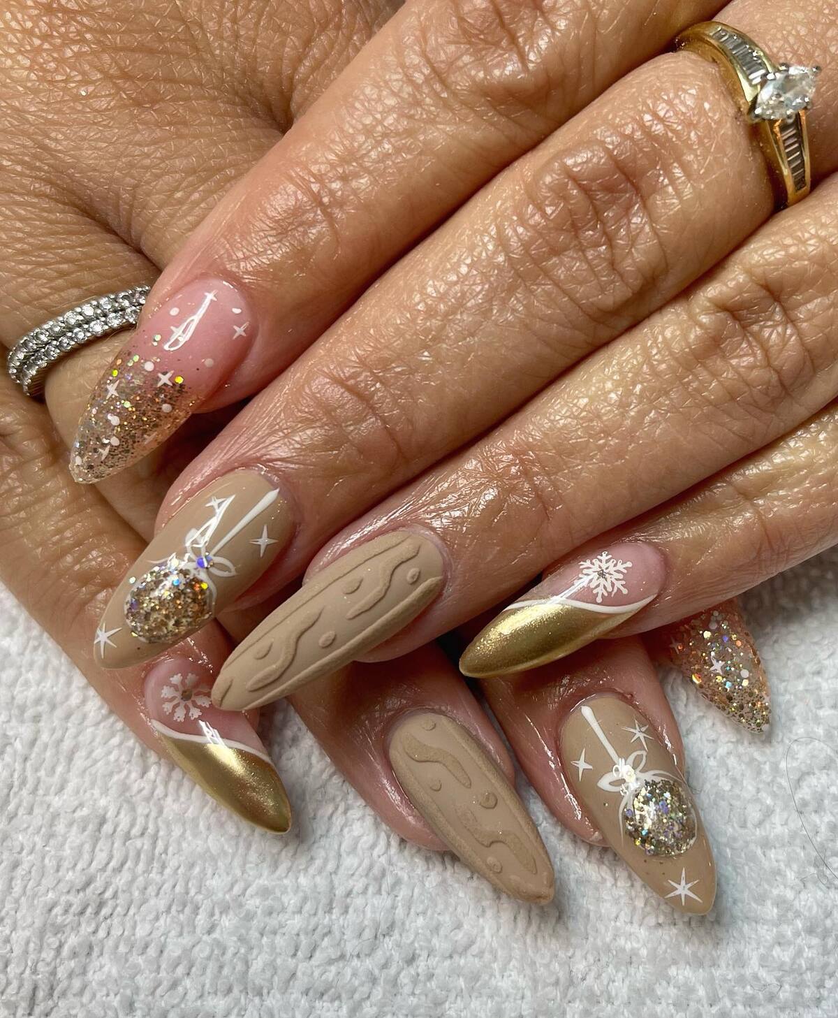 21. Elegant Beige Knit and Glitter Glow