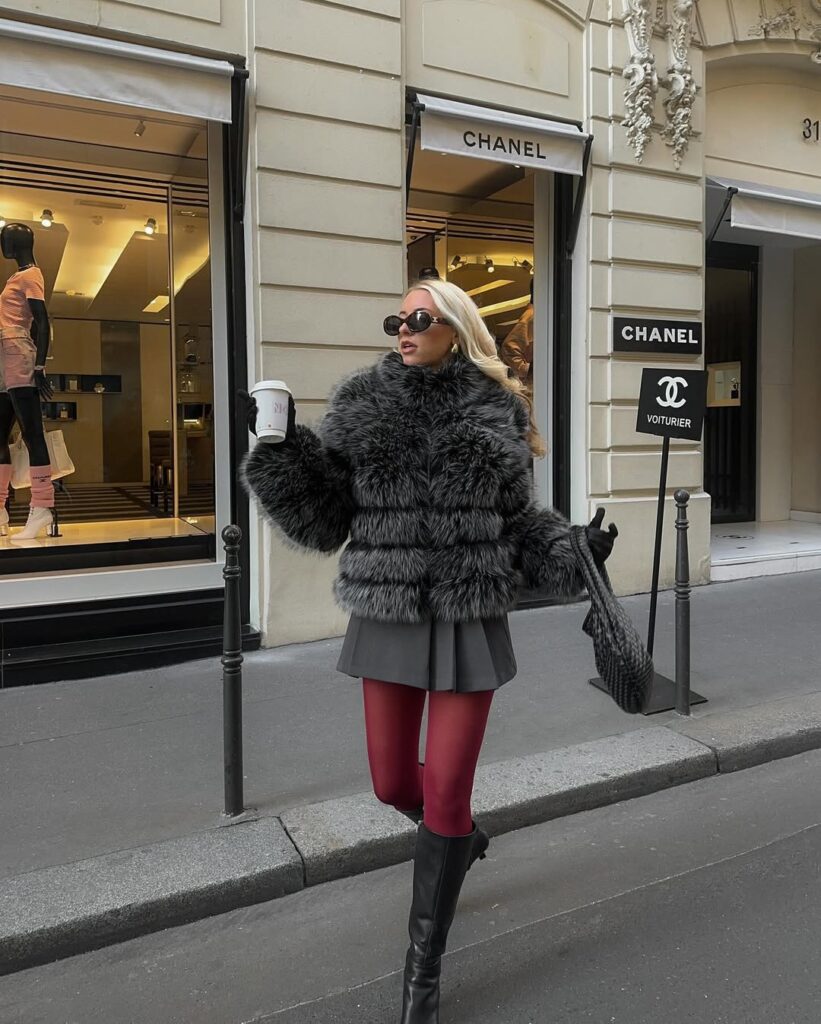 itsjulialouise - casual chic everyday christmas outfit ideas