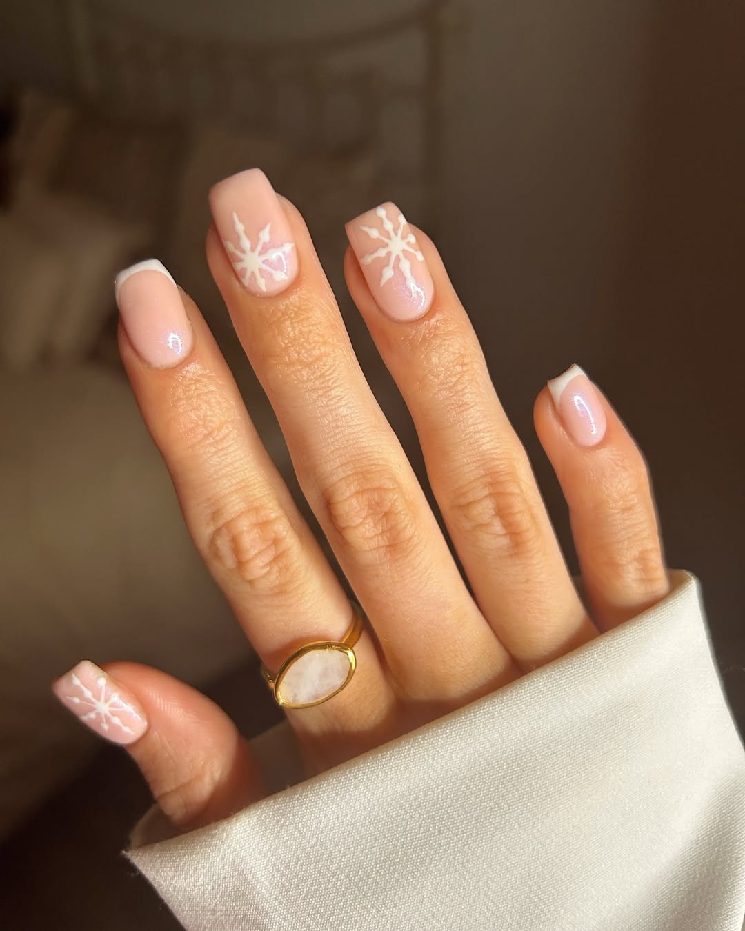 lillypalm__ - winter nails 2025 - winter nail designs