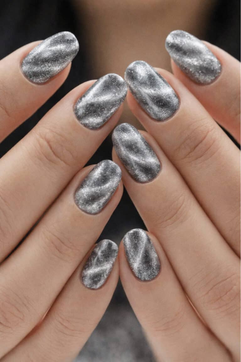 Velvet New Year's Eve nails