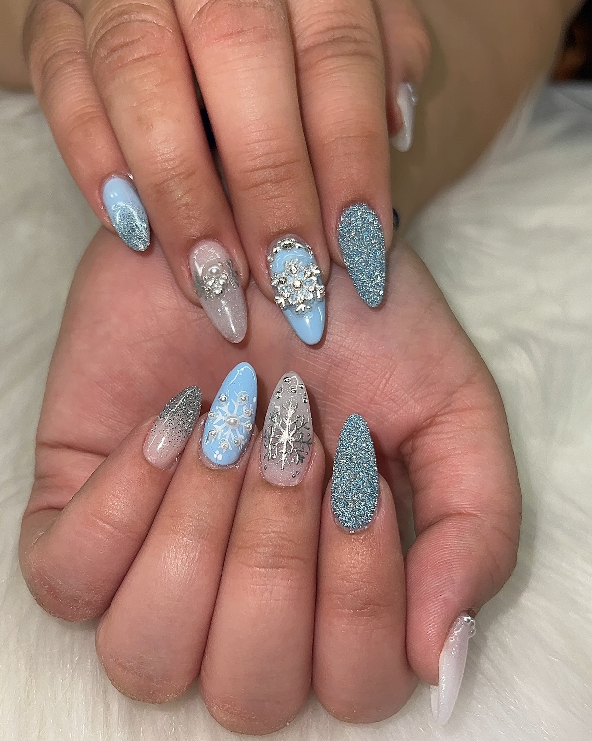 19. Snowflake Crystal Fantasy