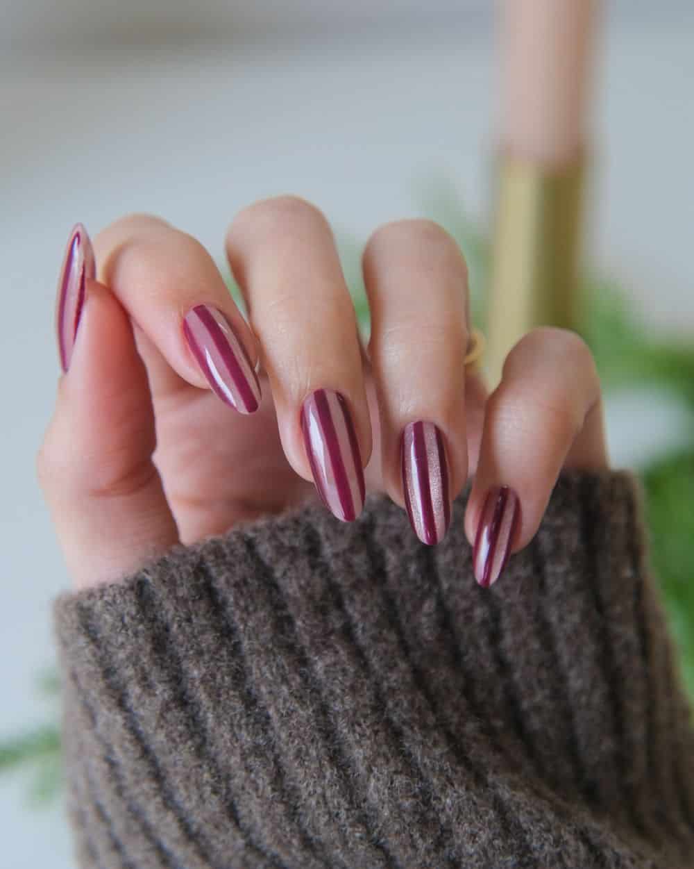 Elegant nails featuring the Red, Red Wine shade
