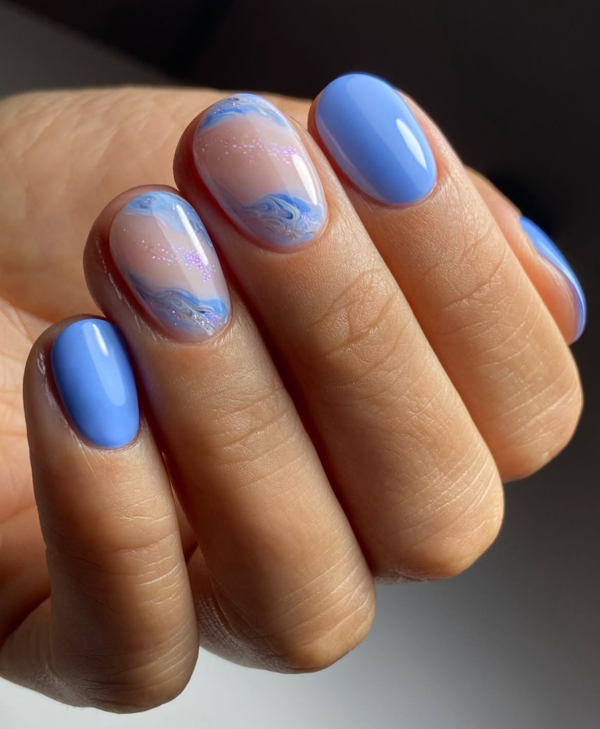 Sky-Kissed Marble Serenity Nails